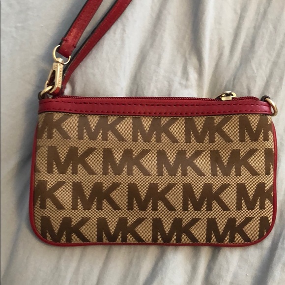 Michael Kors Handbags - Michael kors wristlet